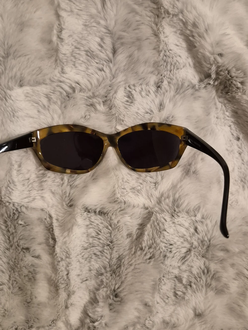 Vintage Bonneau 516 Italy Cat Eye Tortoise